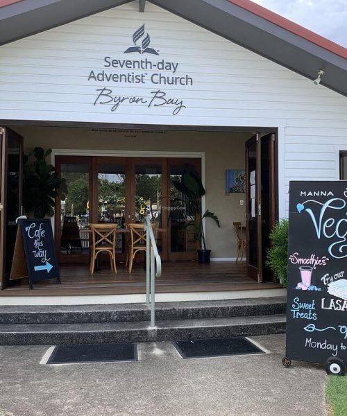 Front View of Manna Haven Cafe Byron Bay